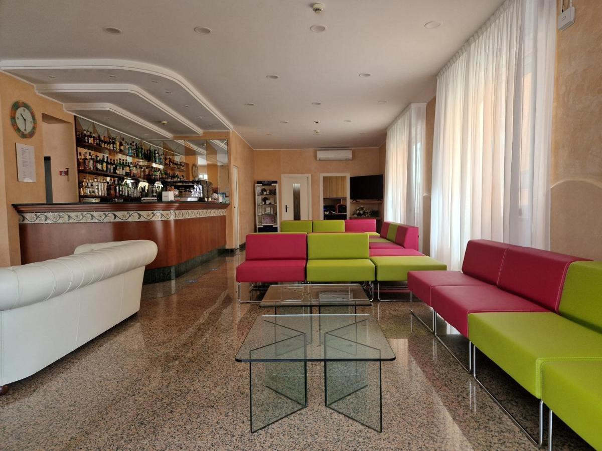 Hotel Grado Bellaria-Igea Marina Buitenkant foto