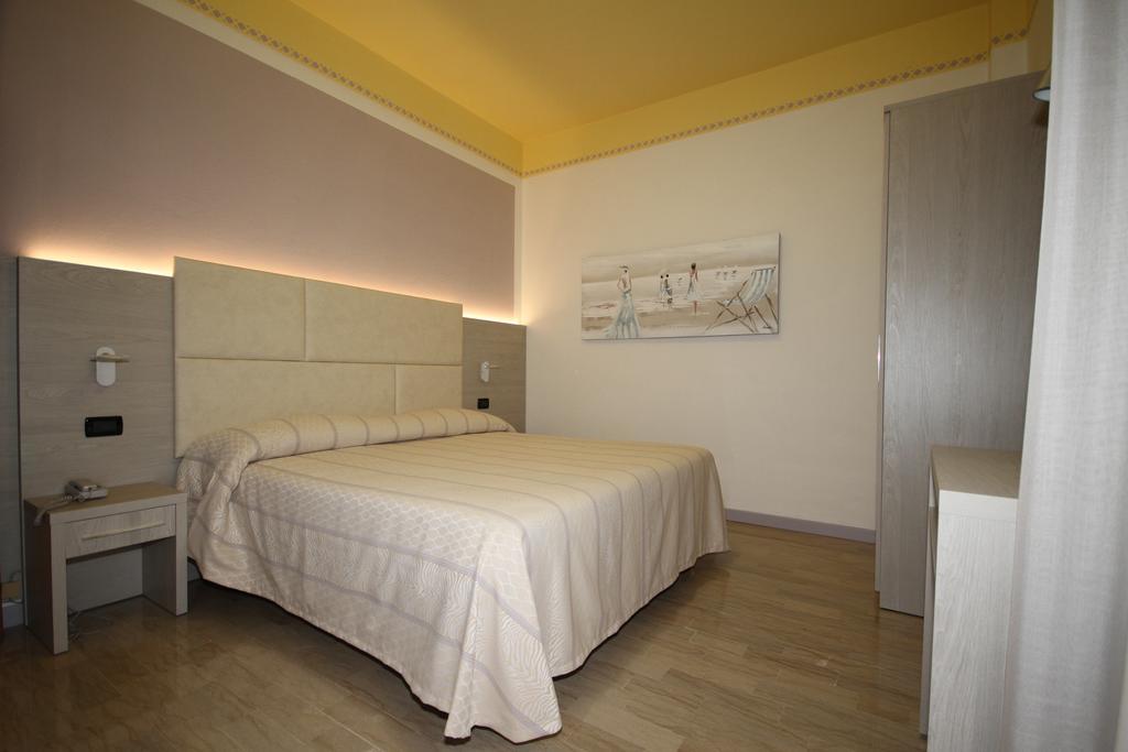 Hotel Grado Bellaria-Igea Marina Buitenkant foto